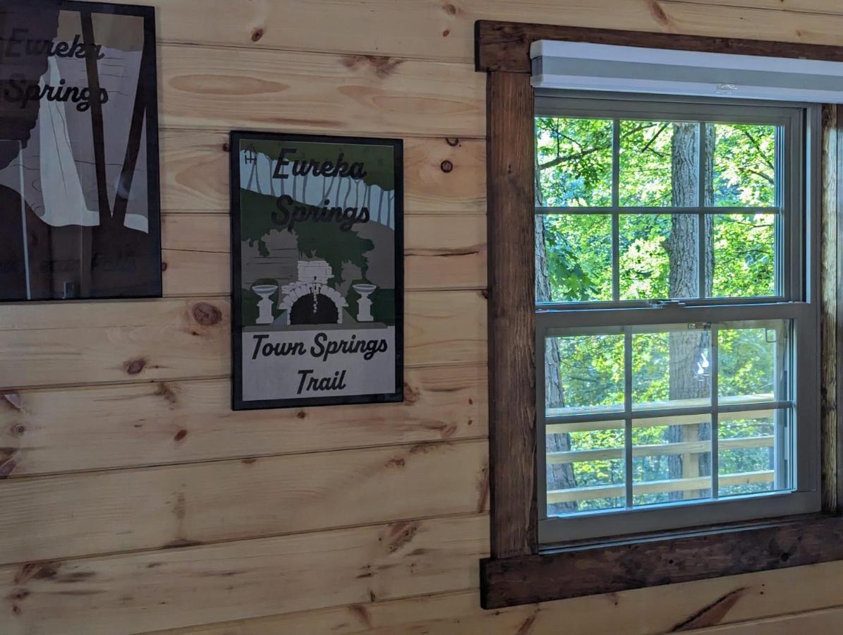 Cabin #6 With Hot Tub Deck And Sunset View At Loblolly Pines Leilighet Eureka Springs Eksteriør bilde